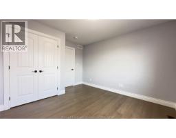 74 DUNDEE DRIVE - 18