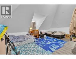 539 CAMPBELL AVENUE - 18