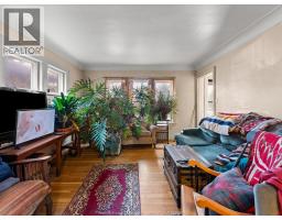 1560-1562 DOUGALL AVENUE - 5