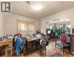 1560-1562 DOUGALL AVENUE - 7