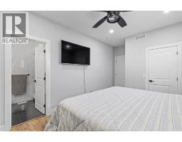 1067 MAPLE - 16
