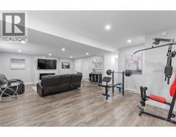 1067 MAPLE - 21