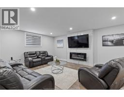 1067 MAPLE - 22