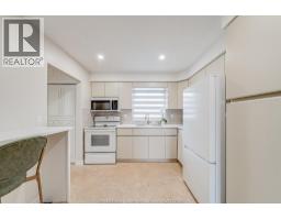 2958 LLOYD GEORGE BOULEVARD - 20