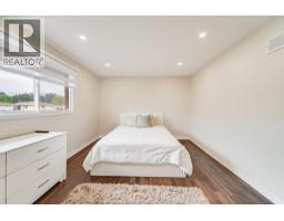 2958 LLOYD GEORGE BOULEVARD - 25