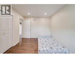 2958 LLOYD GEORGE BOULEVARD - 29
