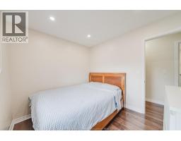 2958 LLOYD GEORGE BOULEVARD - 31