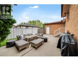 2958 LLOYD GEORGE BOULEVARD - 44