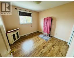 890 SOUTHWOOD DRIVE - 17