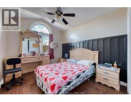 56 ROSE AVENUE - 18