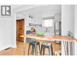 712 GLADSTONE - 10