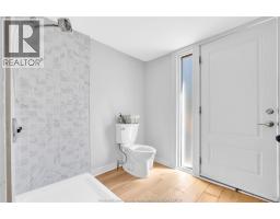 712 GLADSTONE - 14