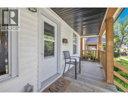 712 GLADSTONE - 3