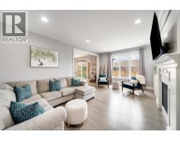 1096 CHARLOTTE CRESCENT - 8