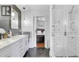 153 ADELAIDE STREET - 32
