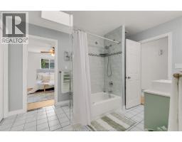 944 IMPERIAL CRESCENT - 21