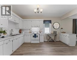 663 BROCK STREET - 17