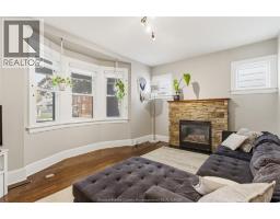 1220 GLADSTONE - 7