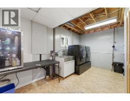 187 WOODLAWN CRESCENT - 27