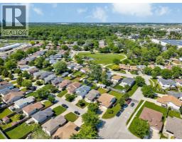 3994 ACORN CRESCENT - 38