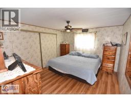 327 REGENT COURT - 32