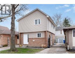 8665 DARLINGTON CRESCENT - 1