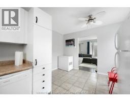 8665 DARLINGTON CRESCENT - 11