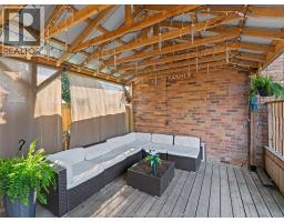 22 TAYLOR AVENUE - 40