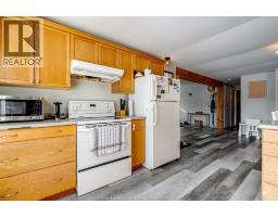 302 Summerset AVENUE - 11