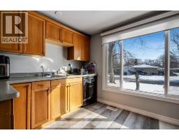 302 Summerset AVENUE - 8
