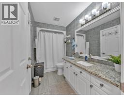 1045 CLOVER AVENUE - 11