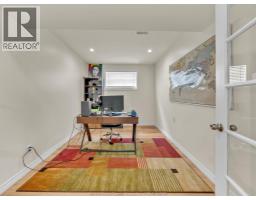 1045 CLOVER AVENUE - 21
