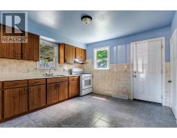 84 Robinson STREET - 5