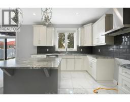 1581 ROCKPORT - 11