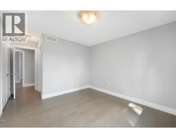 1581 ROCKPORT - 24