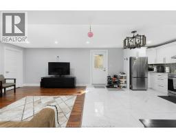 1581 ROCKPORT - 31