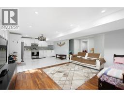 1581 ROCKPORT - 33