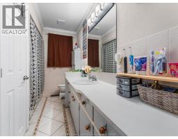 11 WARREN AVENUE - 17