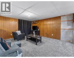 11 WARREN AVENUE - 20