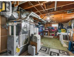 11 WARREN AVENUE - 23