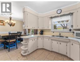 11 WARREN AVENUE - 8