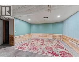 719 CHURCH - 21