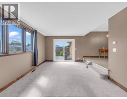 424 LAPORTE AVENUE - 18