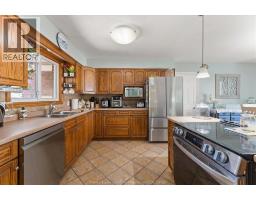 140 VICTORIA STREET South - 12