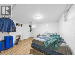71 Danforth AVENUE - 18