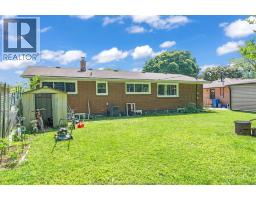 71 Danforth AVENUE - 30