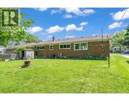 71 Danforth AVENUE - 32