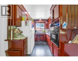 71 Danforth AVENUE - 8