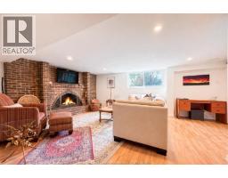 276 FAIRWAY CRESCENT - 29