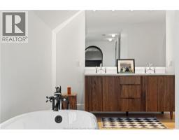 3901 LASALLE WOODS - 25